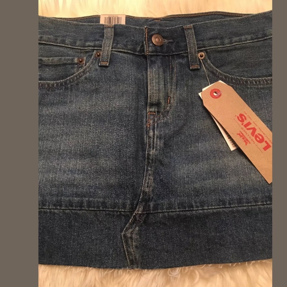 LEVIS WOMEN'S HIGH WAISTED SEAMED MINI SKIRT - Picture 7 of 8